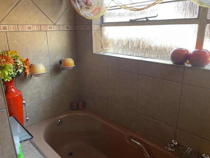 4 Bedroom Property for Sale in Vanderbijlpark SE 4 Gauteng