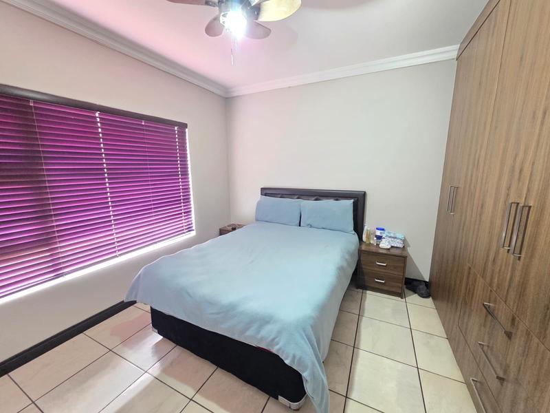 To Let 3 Bedroom Property for Rent in Golf Park Gauteng