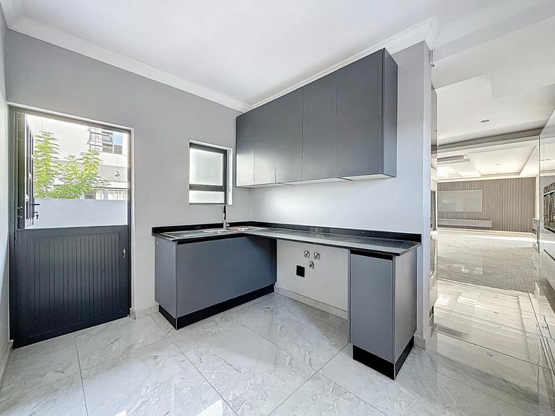 6 Bedroom Property for Sale in Six Fountains Residential Estate Gauteng