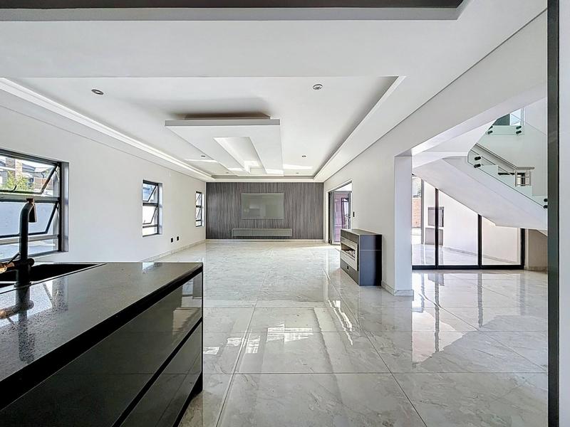 6 Bedroom Property for Sale in Six Fountains Residential Estate Gauteng