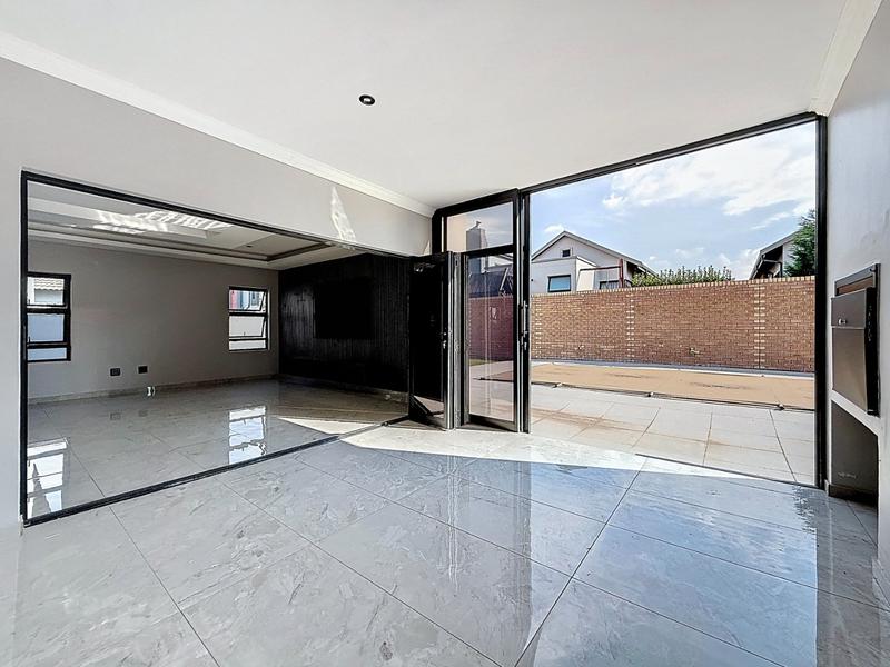 6 Bedroom Property for Sale in Six Fountains Residential Estate Gauteng