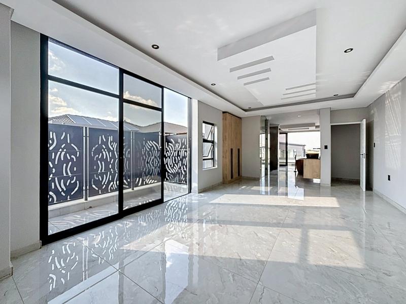 6 Bedroom Property for Sale in Six Fountains Residential Estate Gauteng
