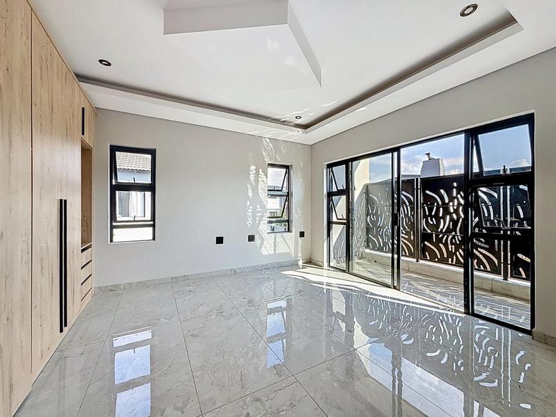 6 Bedroom Property for Sale in Six Fountains Residential Estate Gauteng