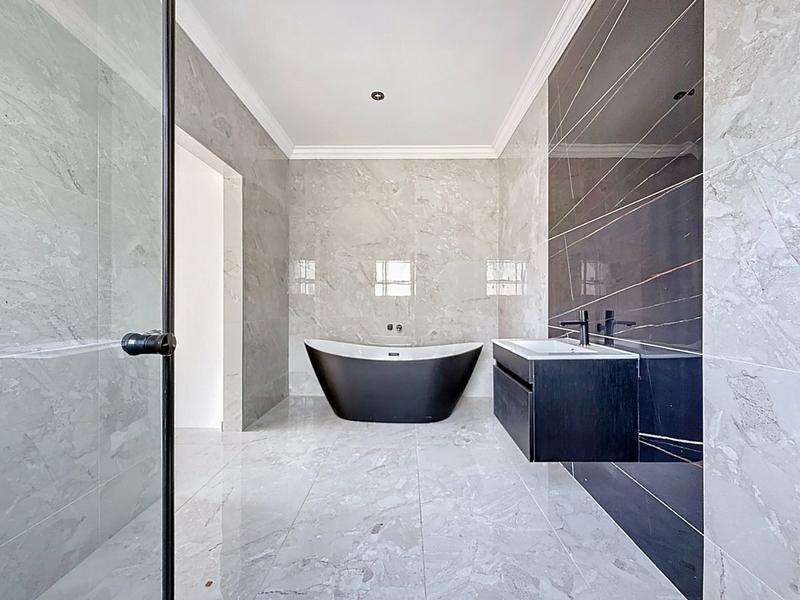 6 Bedroom Property for Sale in Six Fountains Residential Estate Gauteng