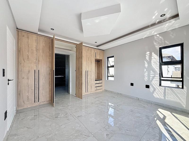 6 Bedroom Property for Sale in Six Fountains Residential Estate Gauteng