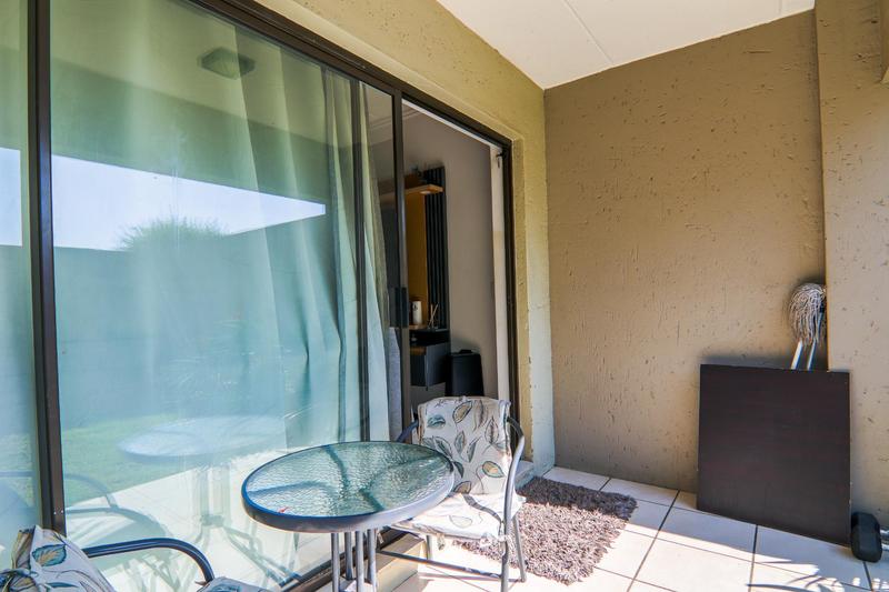 1 Bedroom Property for Sale in Lonehill Gauteng