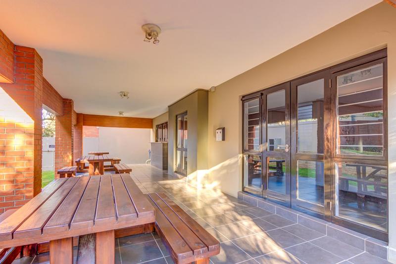1 Bedroom Property for Sale in Lonehill Gauteng
