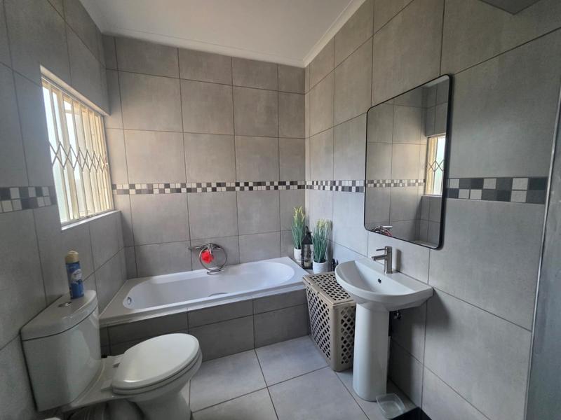 3 Bedroom Property for Sale in Rant En Dal Gauteng