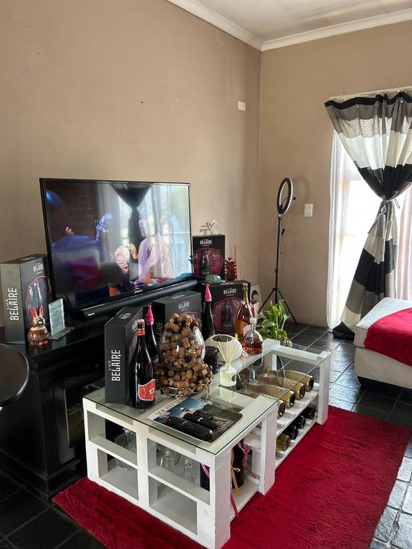 1 Bedroom Property for Sale in Carlswald Gauteng