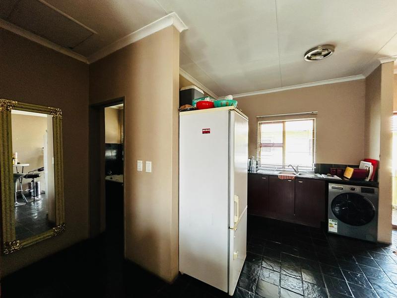1 Bedroom Property for Sale in Carlswald Gauteng