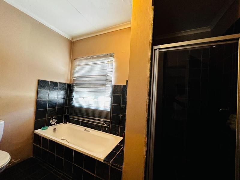 1 Bedroom Property for Sale in Carlswald Gauteng