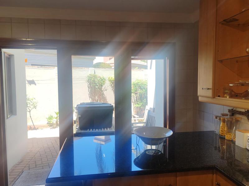 To Let 4 Bedroom Property for Rent in Bedfordview Gauteng