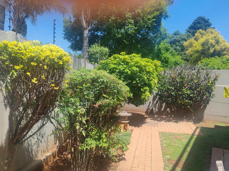 To Let 4 Bedroom Property for Rent in Bedfordview Gauteng