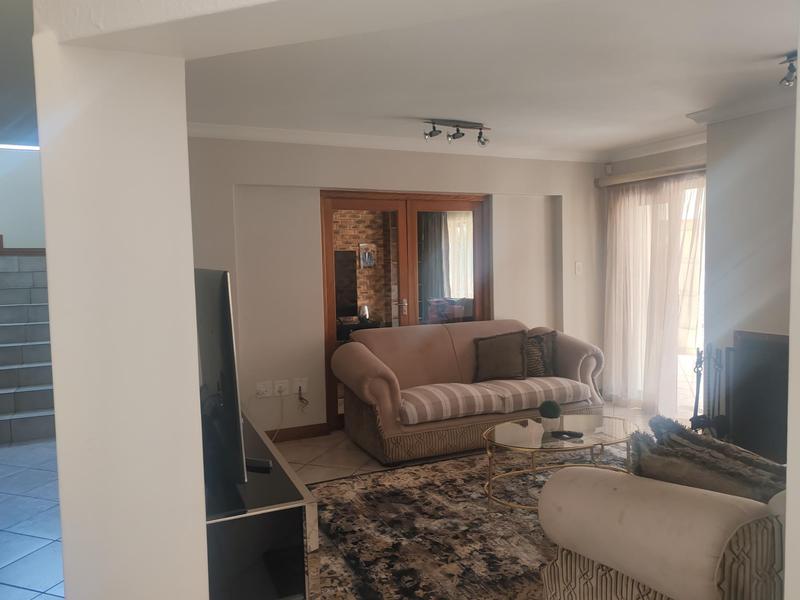 To Let 4 Bedroom Property for Rent in Bedfordview Gauteng
