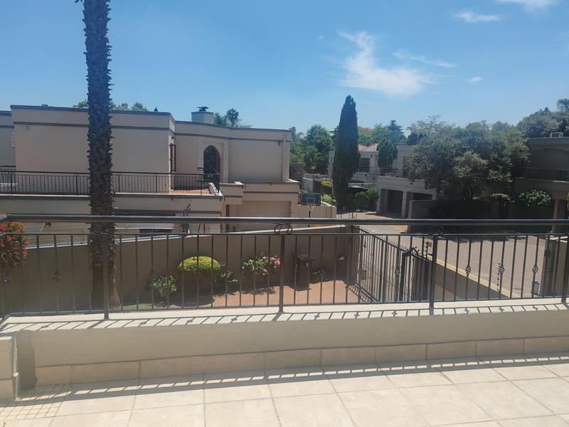 To Let 4 Bedroom Property for Rent in Bedfordview Gauteng