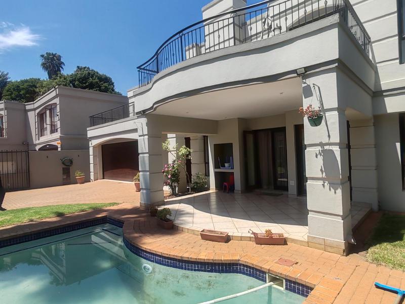 To Let 4 Bedroom Property for Rent in Bedfordview Gauteng