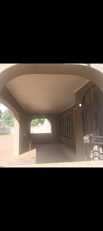 4 Bedroom Property for Sale in Rondebult Gauteng