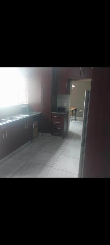 4 Bedroom Property for Sale in Rondebult Gauteng
