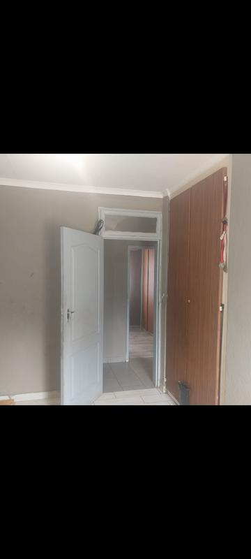 4 Bedroom Property for Sale in Rondebult Gauteng