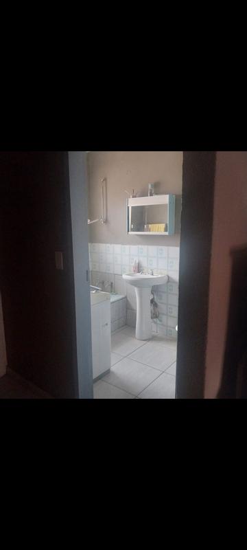 4 Bedroom Property for Sale in Rondebult Gauteng