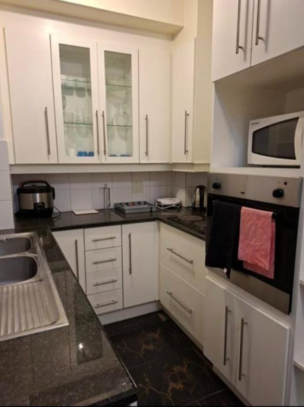 To Let 1 Bedroom Property for Rent in Illovo Gauteng