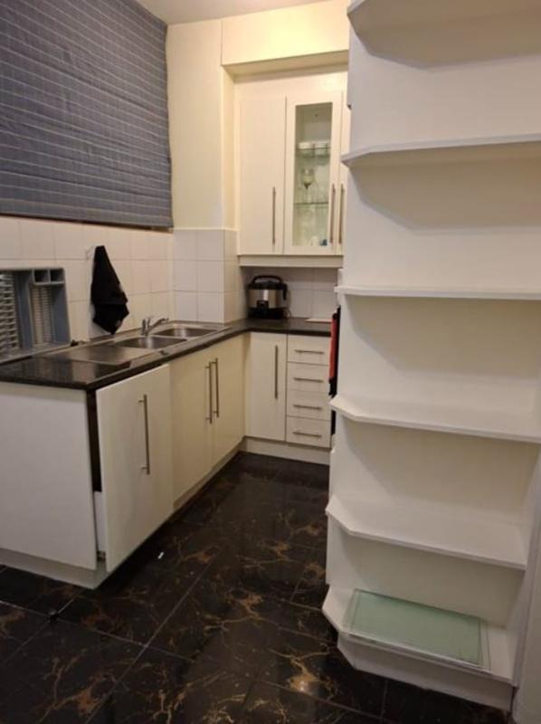 To Let 1 Bedroom Property for Rent in Illovo Gauteng