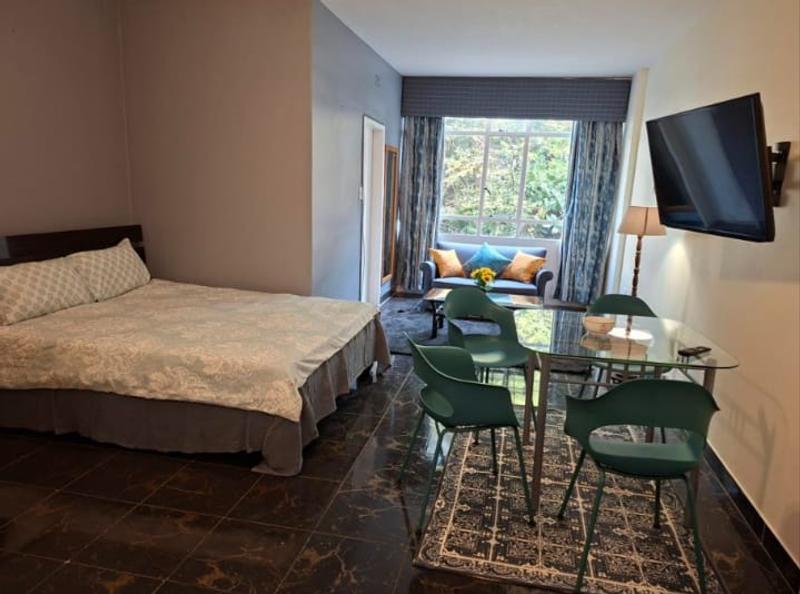 To Let 1 Bedroom Property for Rent in Illovo Gauteng