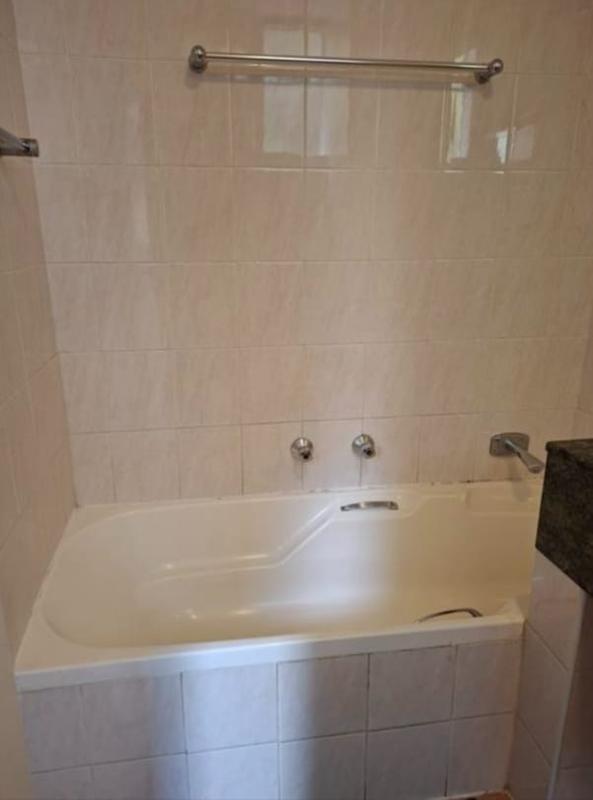 To Let 1 Bedroom Property for Rent in Illovo Gauteng