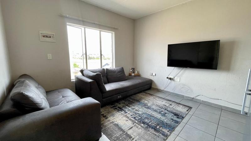 2 Bedroom Property for Sale in Fleurhof Gauteng