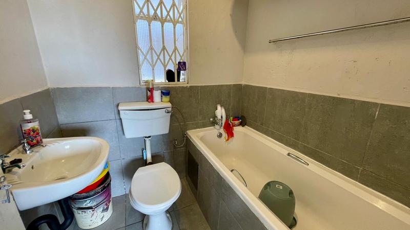 2 Bedroom Property for Sale in Fleurhof Gauteng