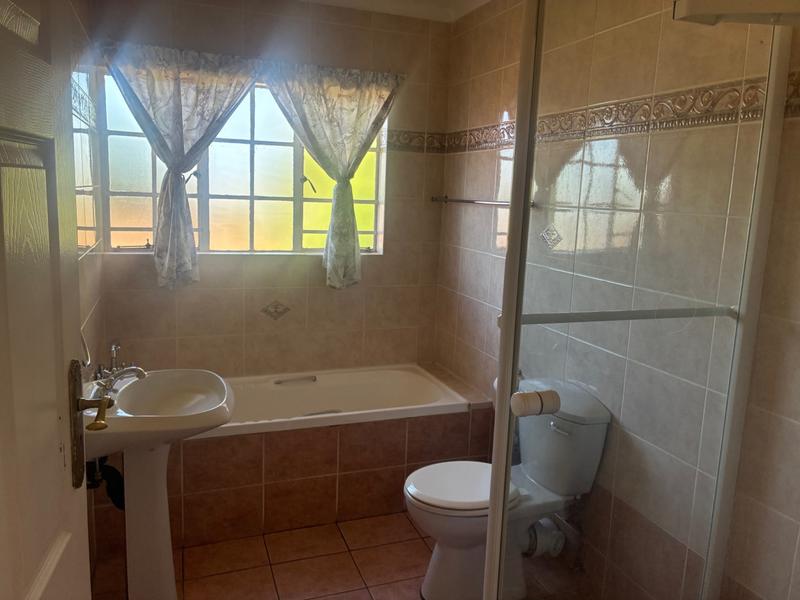 To Let 3 Bedroom Property for Rent in Waterkloof Ridge Gauteng