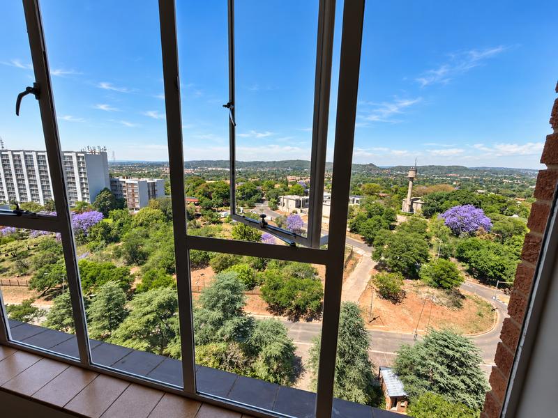 2 Bedroom Property for Sale in La Montagne Gauteng