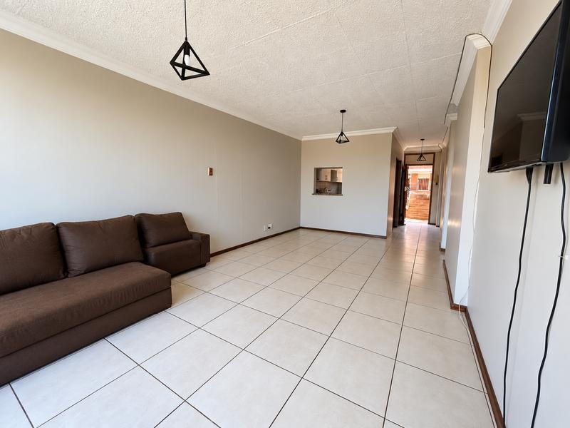 2 Bedroom Property for Sale in La Montagne Gauteng