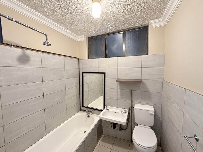 2 Bedroom Property for Sale in La Montagne Gauteng