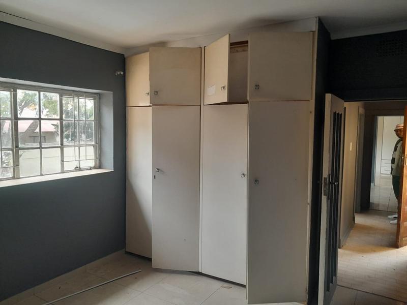 2 Bedroom Property for Sale in Yeoville Gauteng