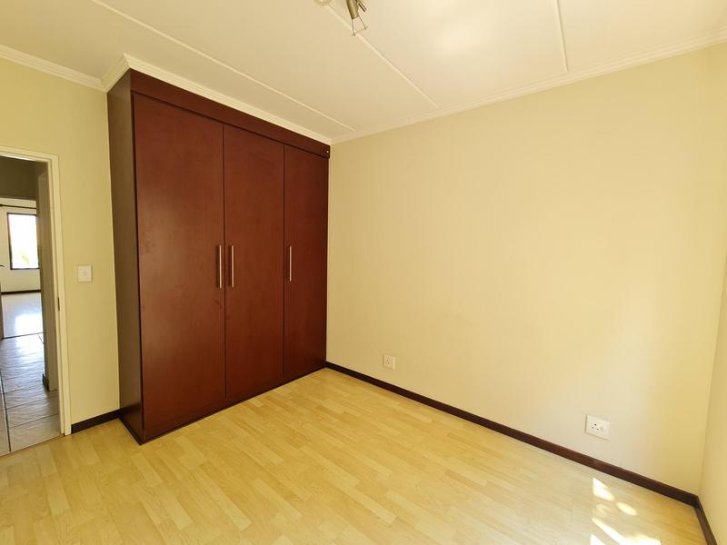 2 Bedroom Property for Sale in Sunninghill Gauteng