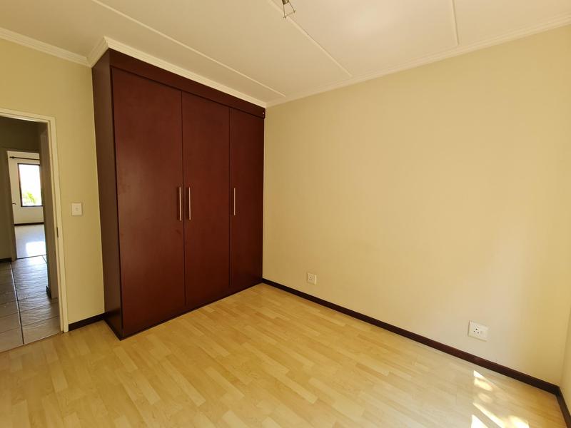 2 Bedroom Property for Sale in Sunninghill Gauteng