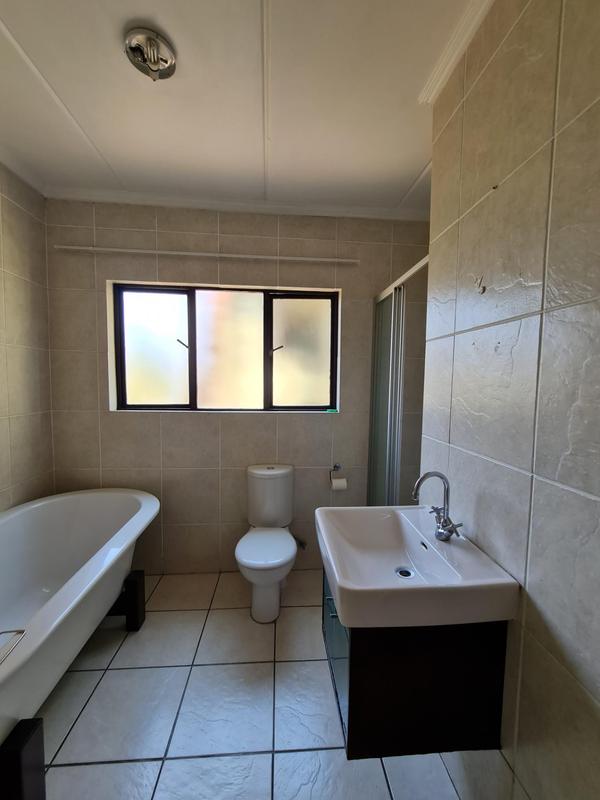 2 Bedroom Property for Sale in Sunninghill Gauteng