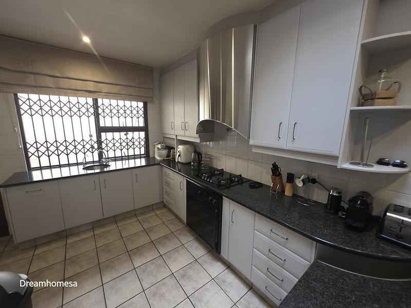 To Let 4 Bedroom Property for Rent in River Club Gauteng