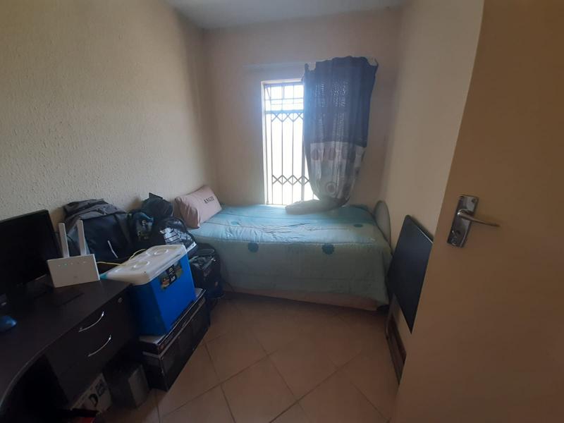 To Let 2 Bedroom Property for Rent in Olievenhoutbosch Gauteng