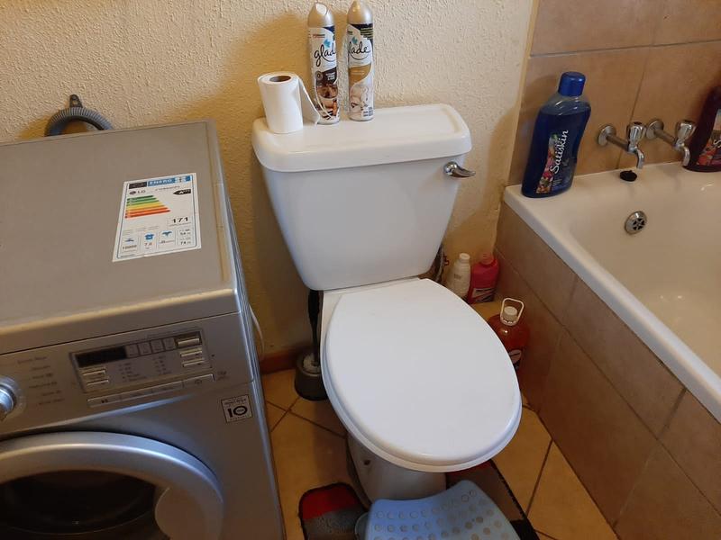 To Let 2 Bedroom Property for Rent in Olievenhoutbosch Gauteng