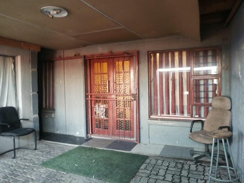 5 Bedroom Property for Sale in Olievenhoutbosch Gauteng