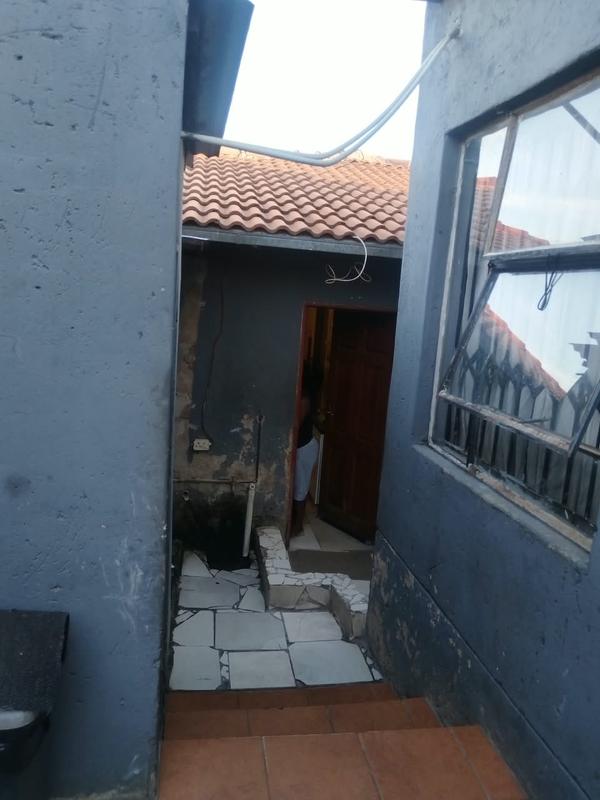 5 Bedroom Property for Sale in Olievenhoutbosch Gauteng
