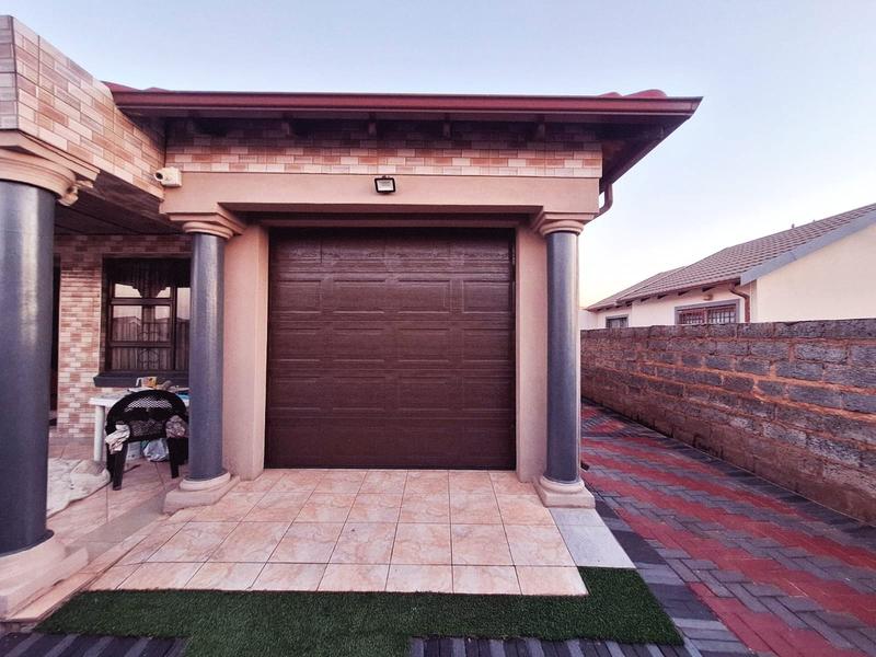 3 Bedroom Property for Sale in Alliance Gauteng