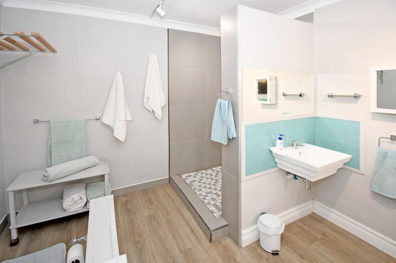 To Let 1 Bedroom Property for Rent in Parkmore Gauteng