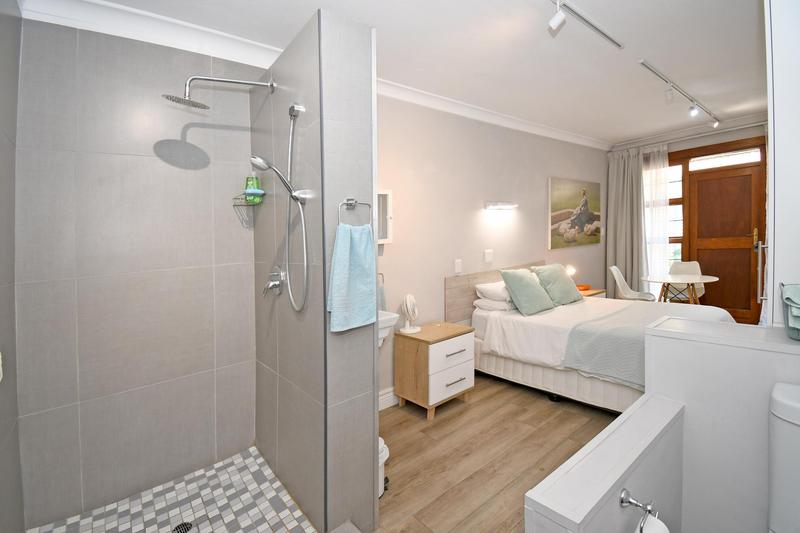 To Let 1 Bedroom Property for Rent in Parkmore Gauteng
