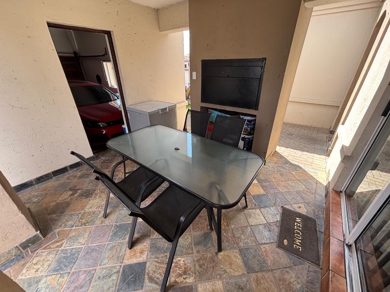 3 Bedroom Property for Sale in Magalieskruin Gauteng