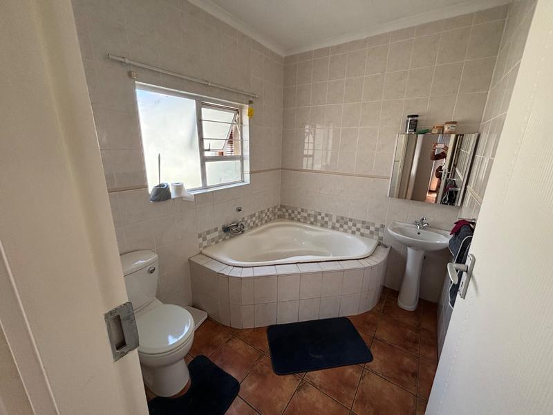 3 Bedroom Property for Sale in Magalieskruin Gauteng