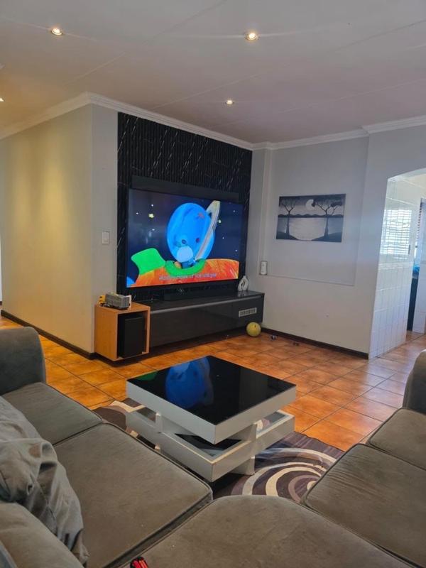 3 Bedroom Property for Sale in Magalieskruin Gauteng