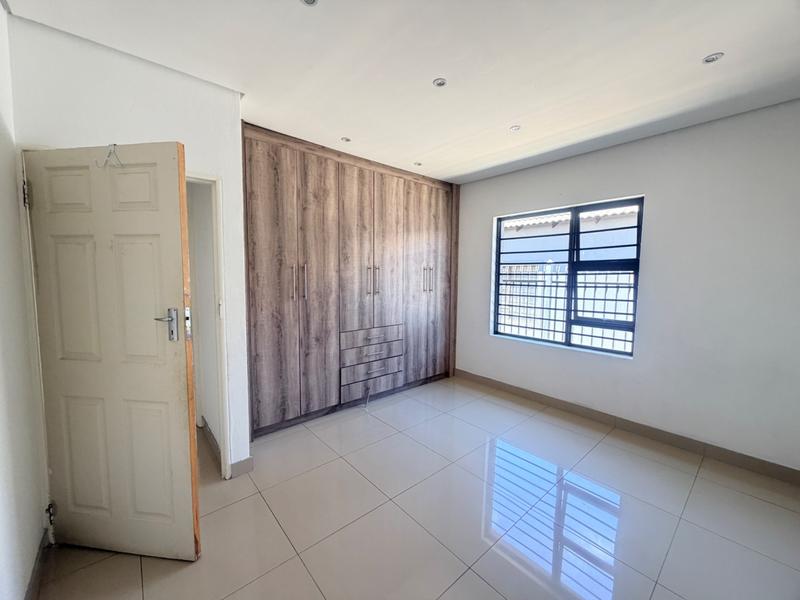 To Let 3 Bedroom Property for Rent in Erasmia Gauteng